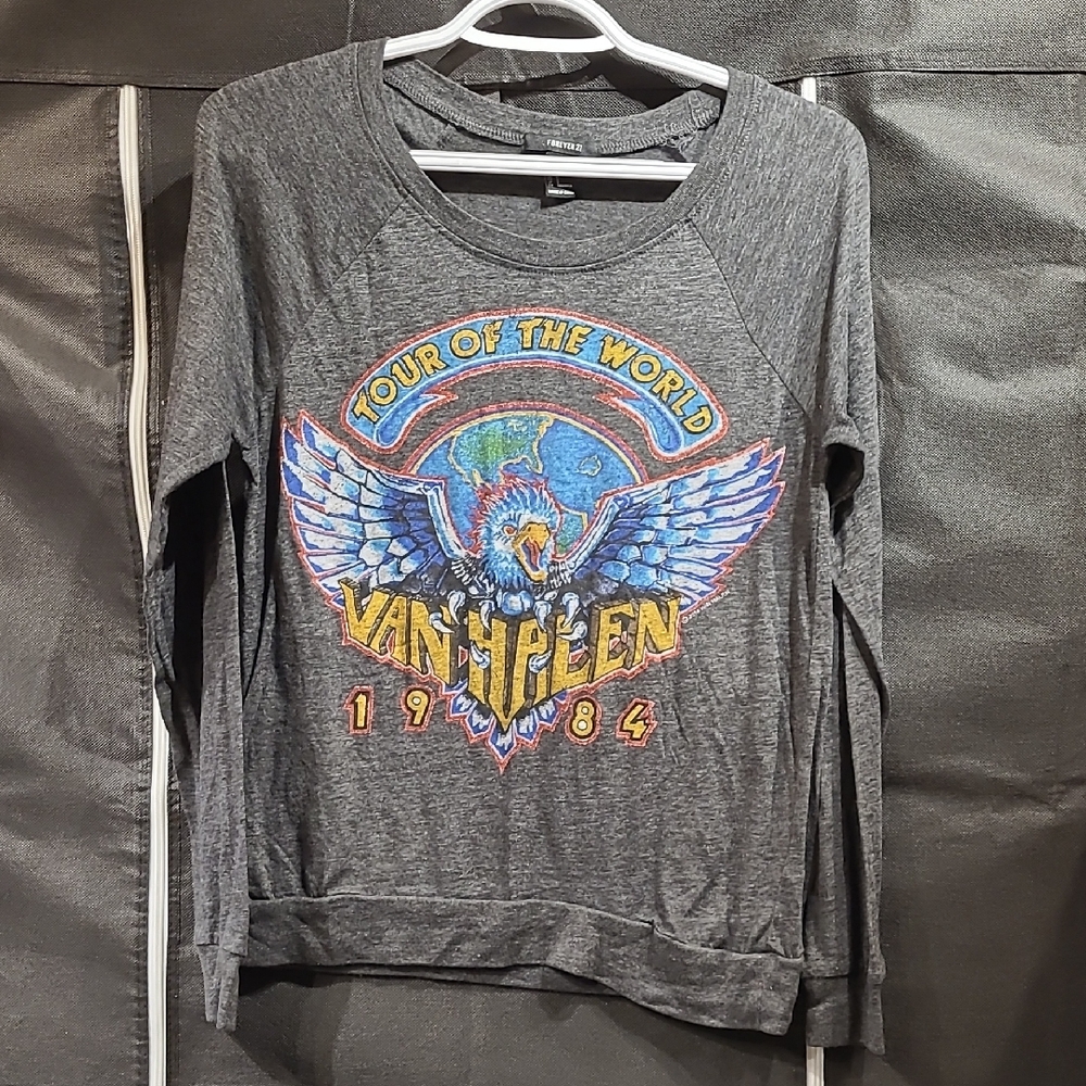 Forever 21 Gray Graphic Long Sleeve Tee